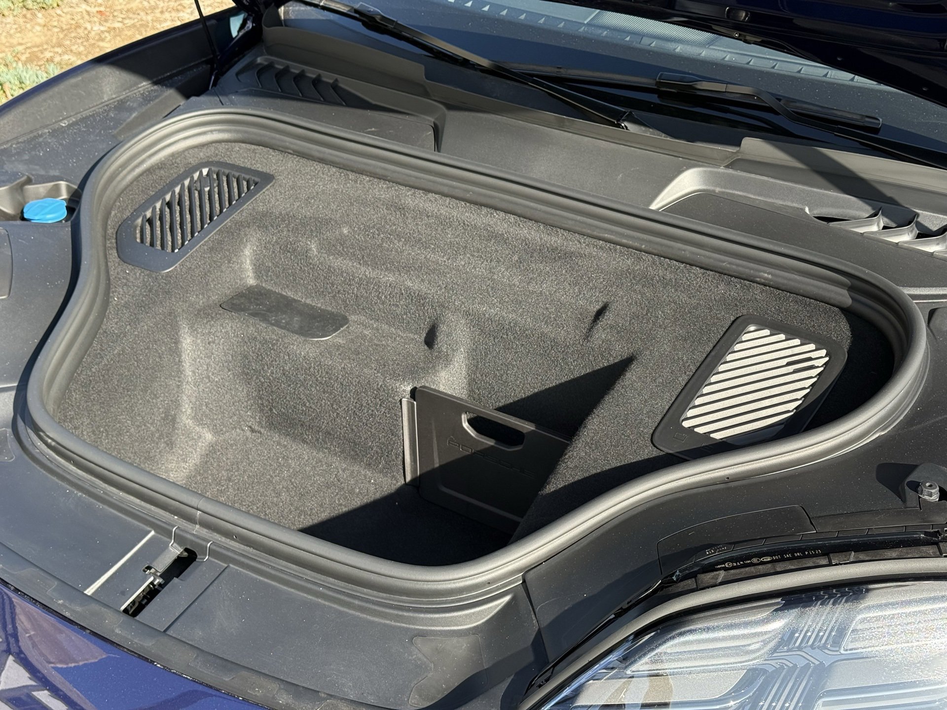 Used 2025 Porsche Macan Electric image 31