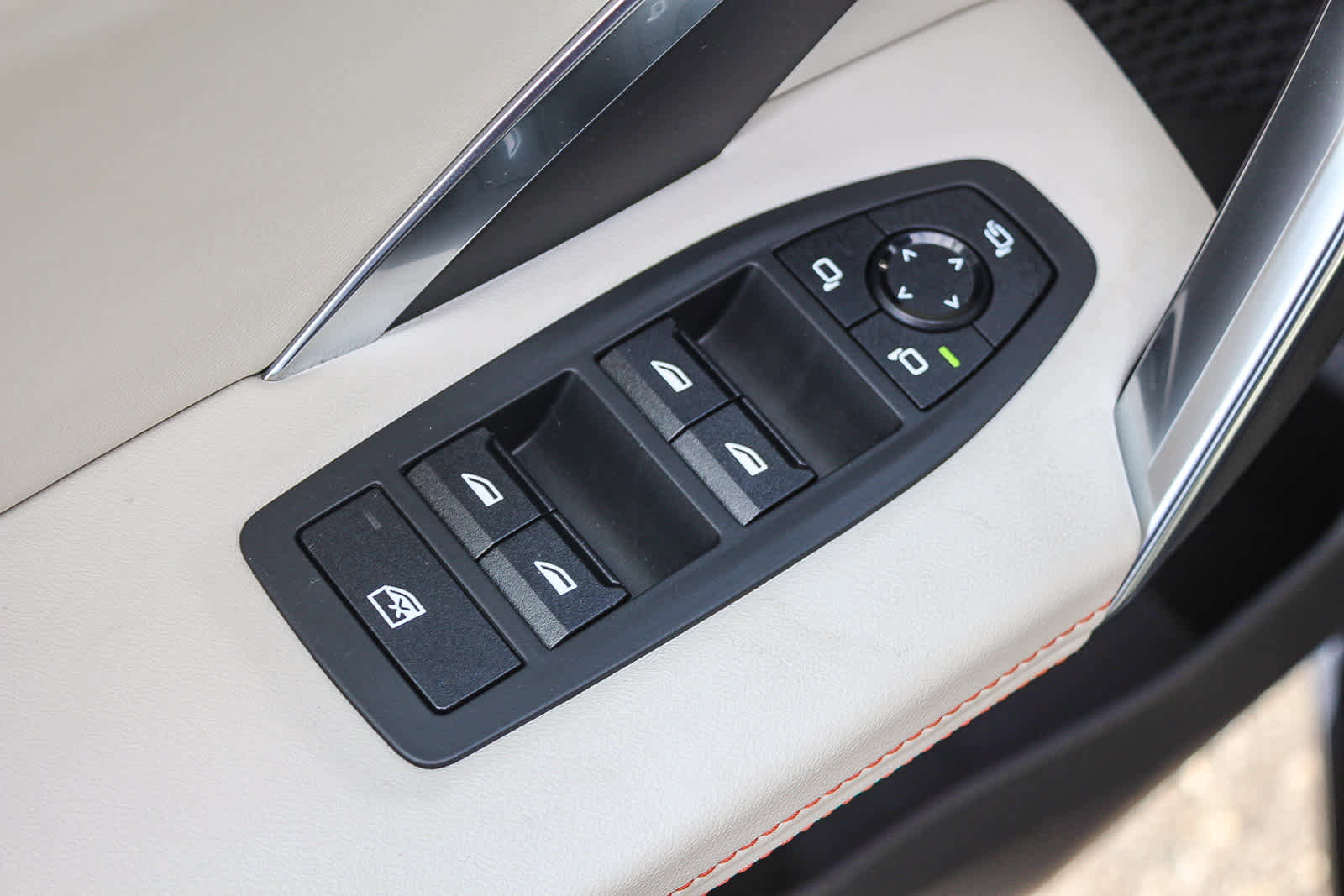 Used 2024 BMW X2 M35i w/ Premium Package image 20