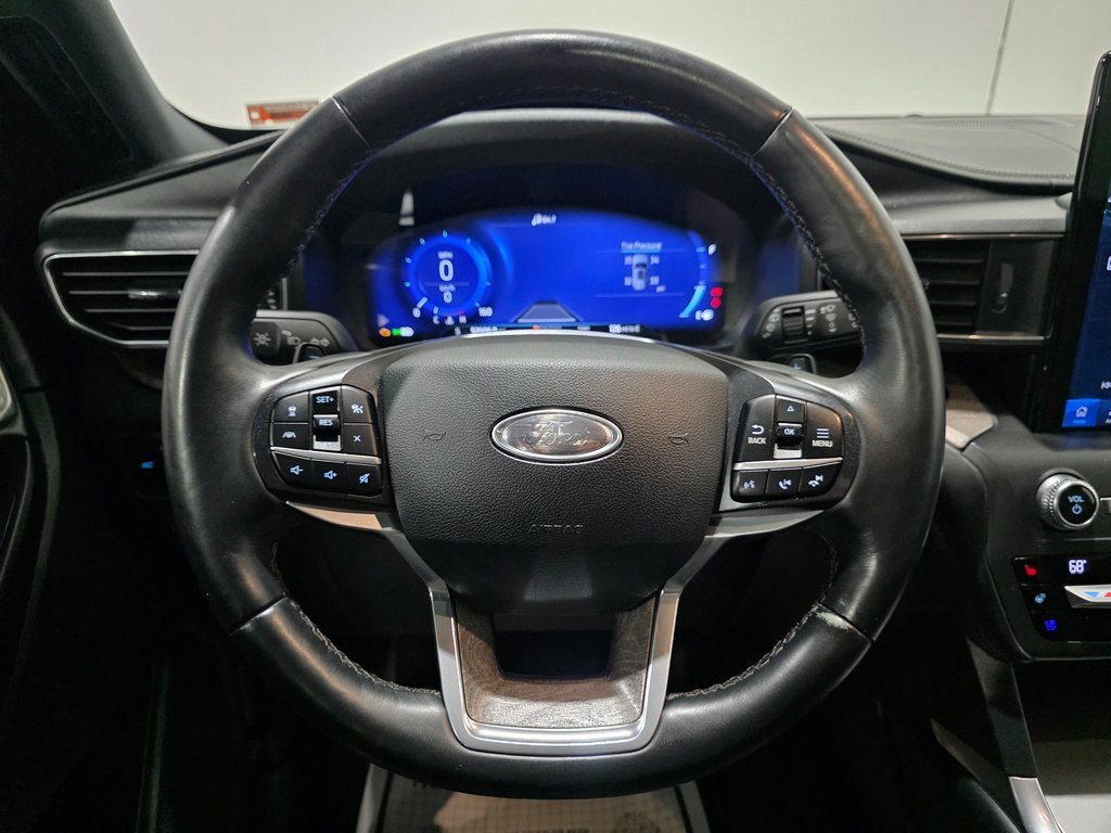 Used 2020 Ford Explorer Platinum image 4