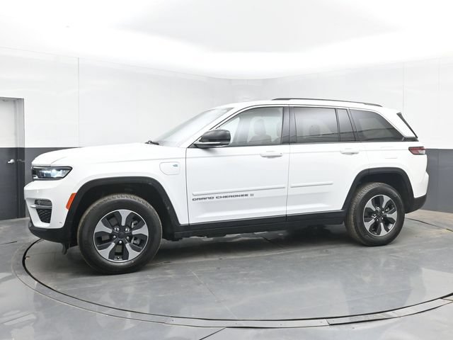 Used 2022 Jeep Grand Cherokee Limited 4xe w/ Luxury Tech Group II AWD/4WD image 6