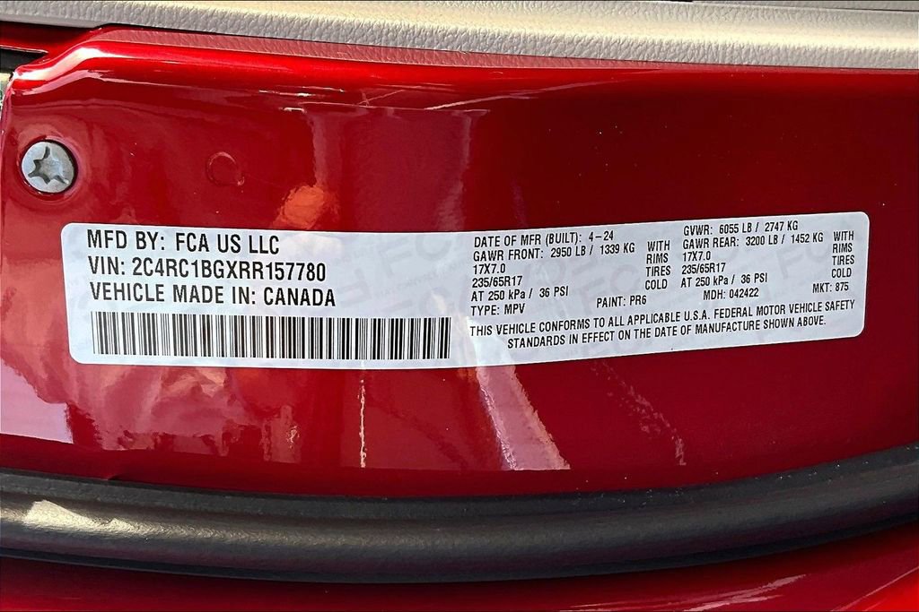 Used 2024 Chrysler Pacifica Touring-L image 19