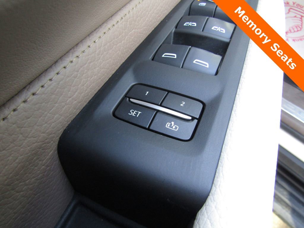 Used 2023 GMC Yukon Denali image 6