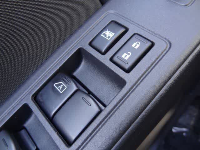 Used 2024 Nissan Frontier SV w/ Technology Package image 15