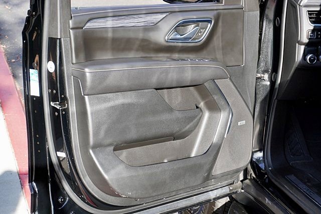 Used 2024 GMC Yukon SLT RWD image 24