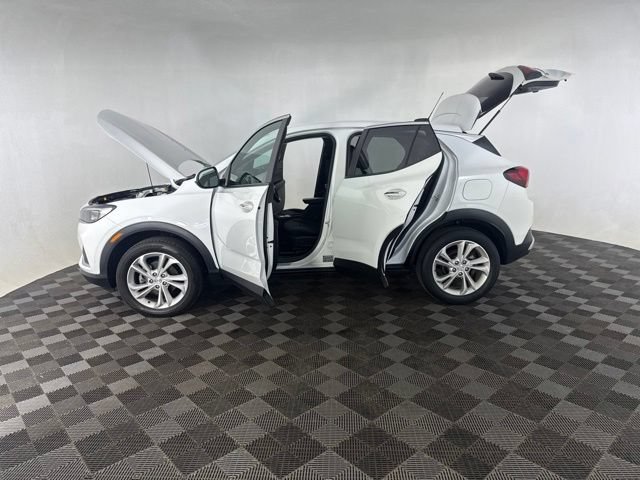 Used 2022 Buick Encore GX Preferred w/ Cold Weather Comfort Package AWD/4WD image 9