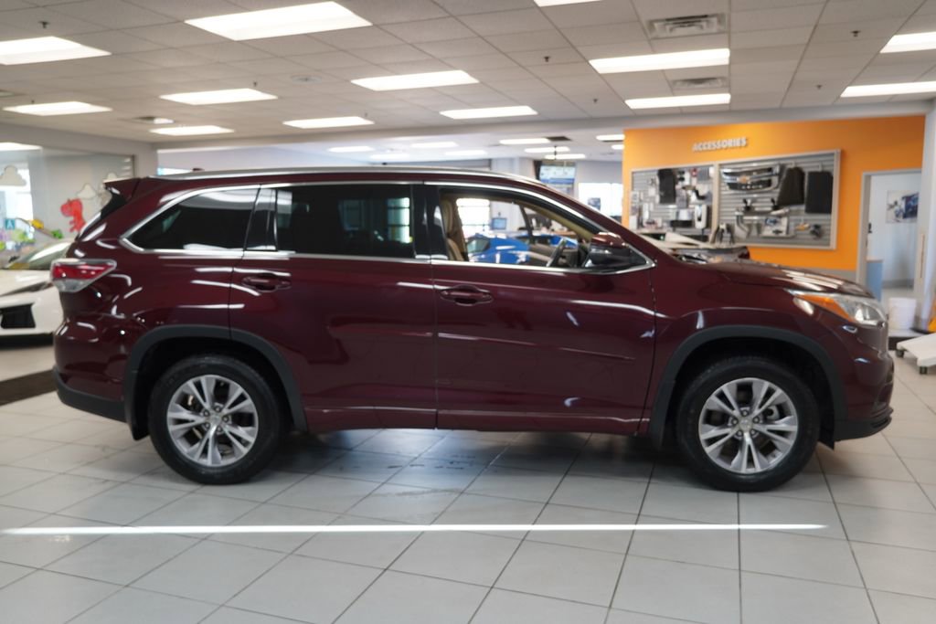 Used 2015 Toyota Highlander XLE image 14