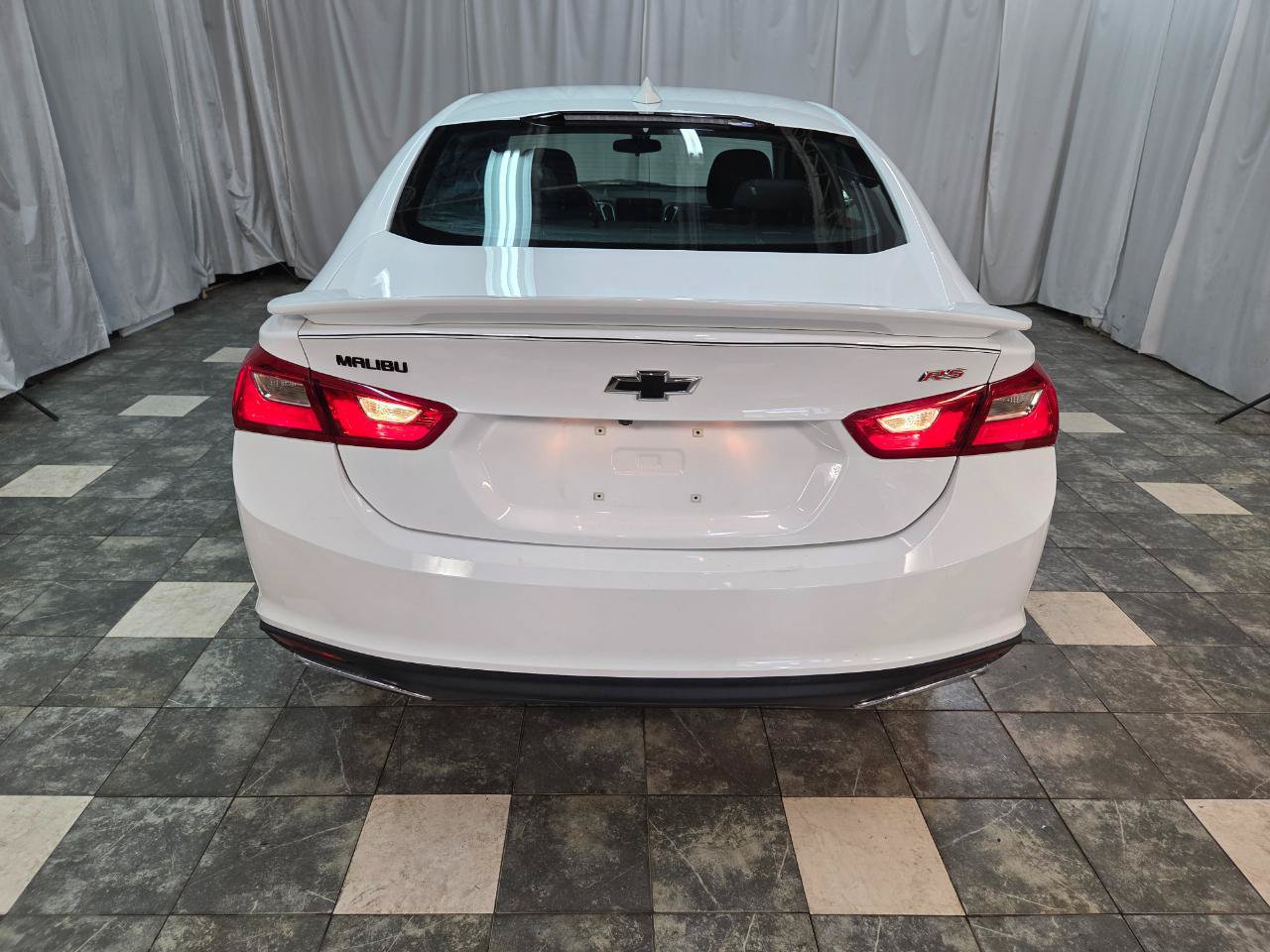 Used 2021 Chevrolet Malibu RS FWD image 4