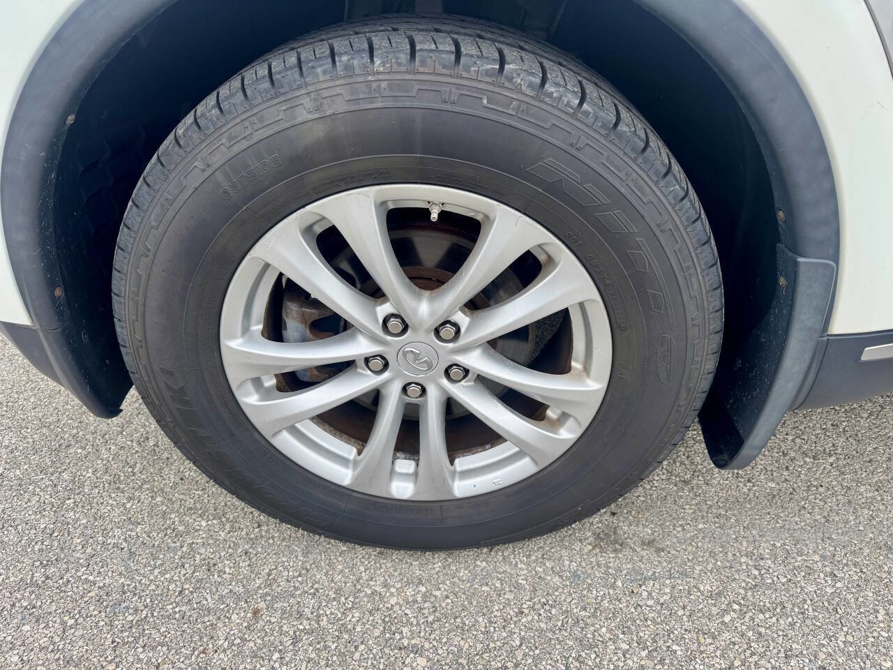 Used 2010 INFINITI FX35 AWD w/ Navigation Pkg image 10