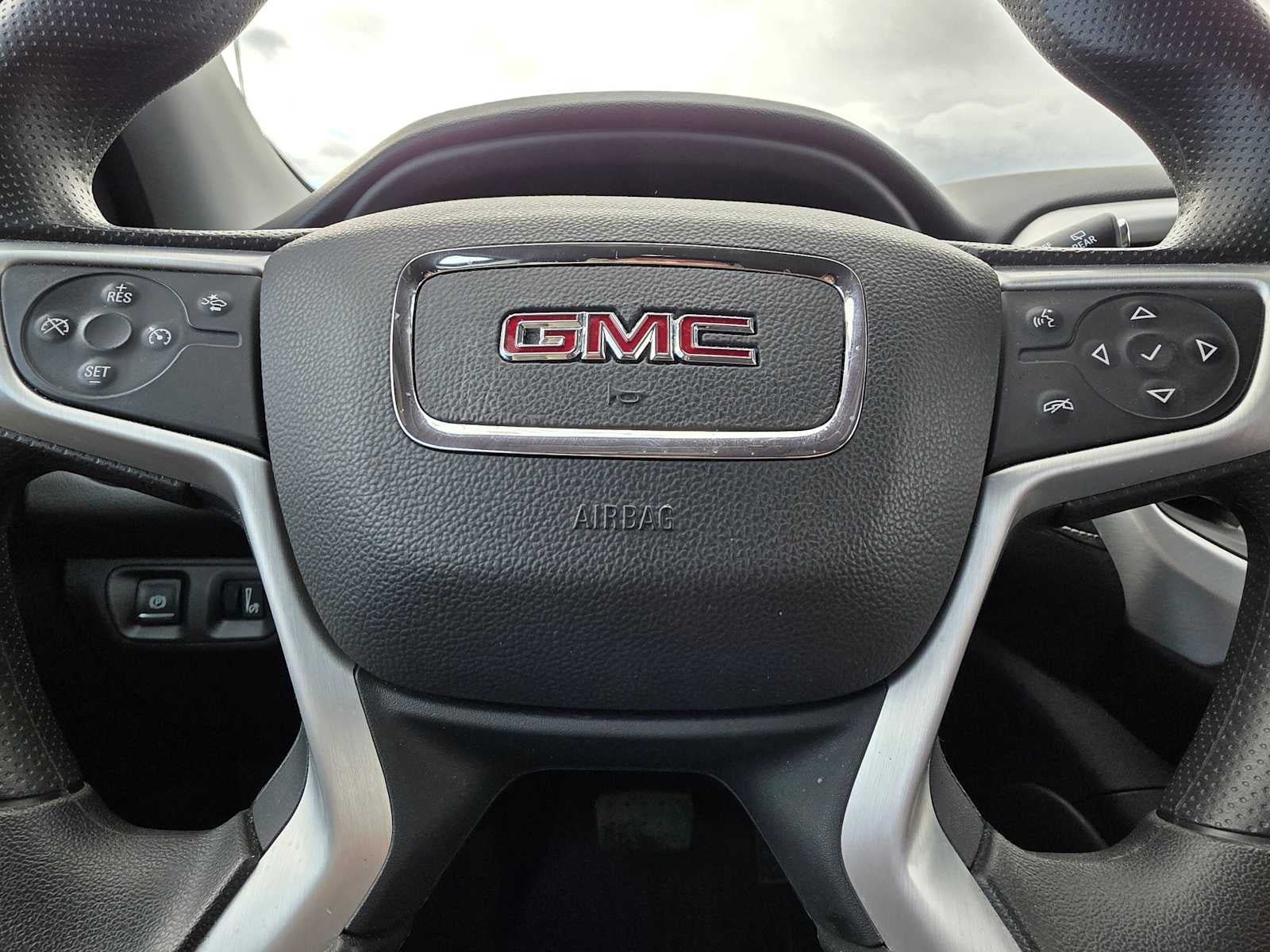 Used 2022 GMC Acadia SLE w/ Driver Convenience Package AWD/4WD image 24