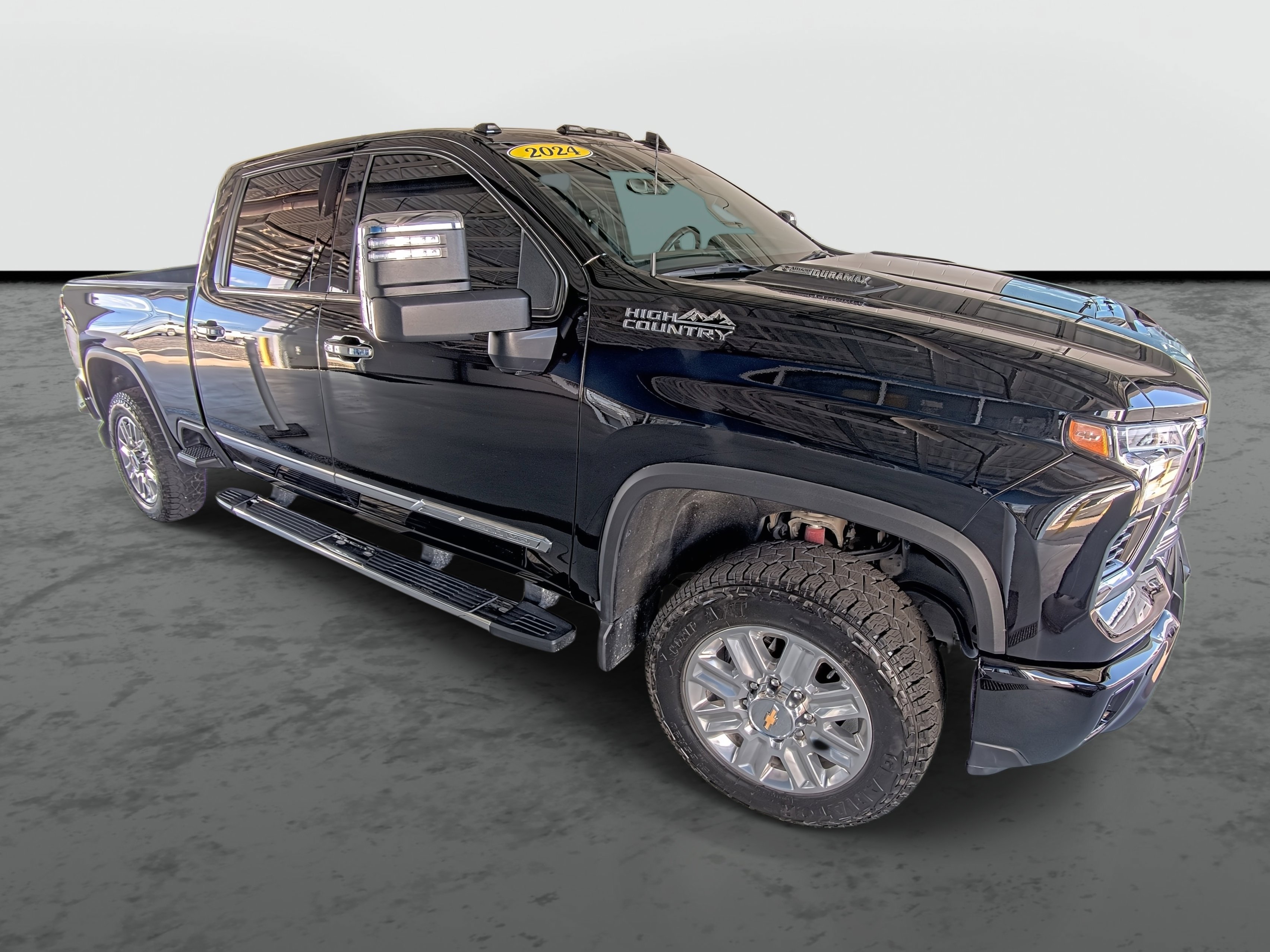 Used 2024 Chevrolet Silverado 2500 High Country w/ High Country Premium Package AWD/4WD image 4