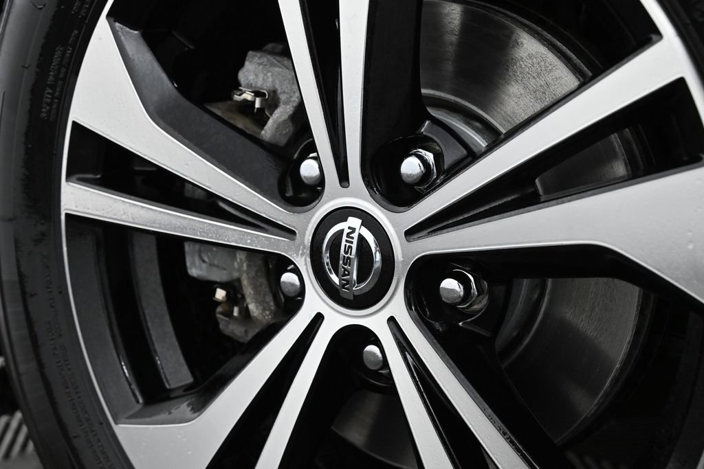 Used 2020 Nissan Sentra SV image 33