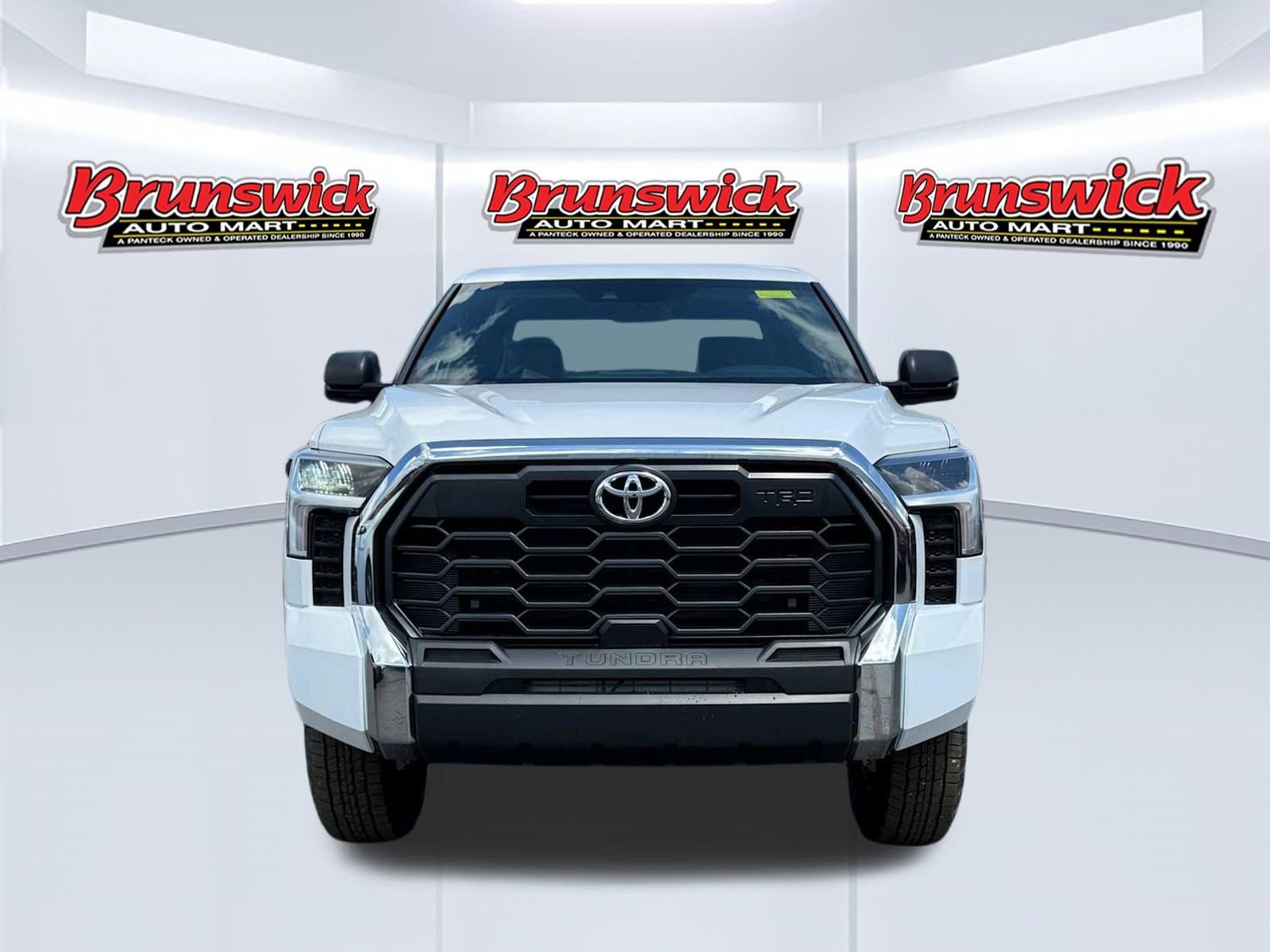 New 2026 Toyota Tundra SR5 AWD/4WD image 2