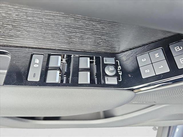 New 2026 Land Rover Range Rover Velar Dynamic SE image 27