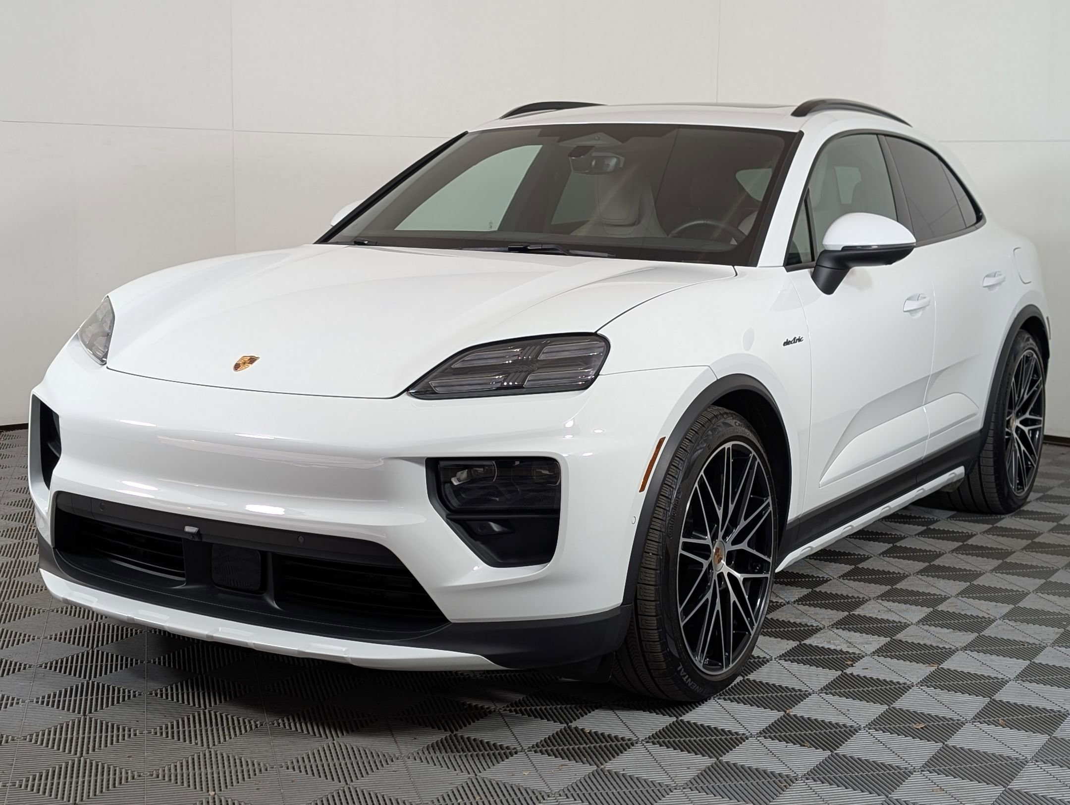Used 2025 Porsche Macan 4 Electric