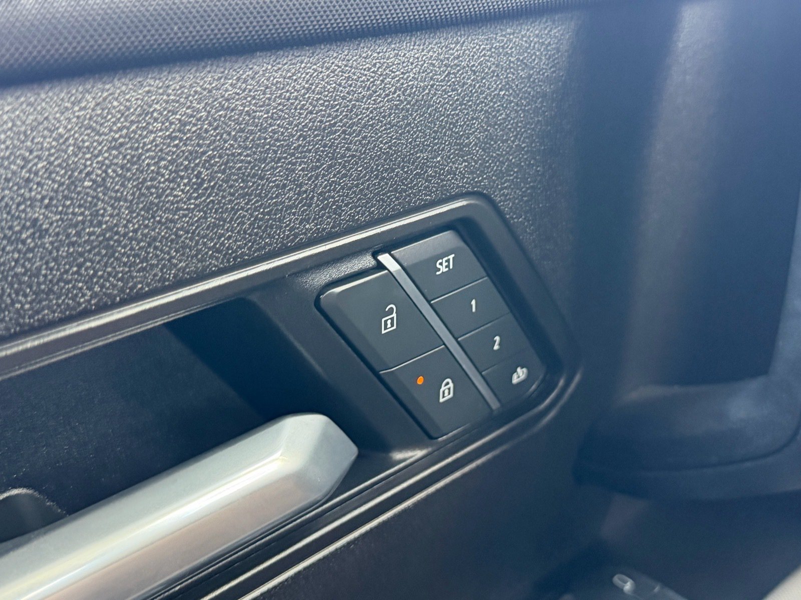 Used 2025 GMC Hummer EV 2X AWD/4WD image 28