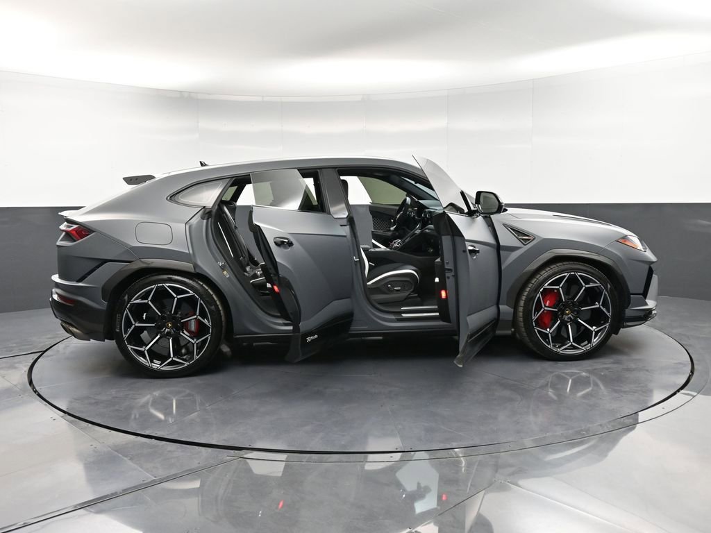 Used 2024 Lamborghini Urus Performante AWD/4WD image 41