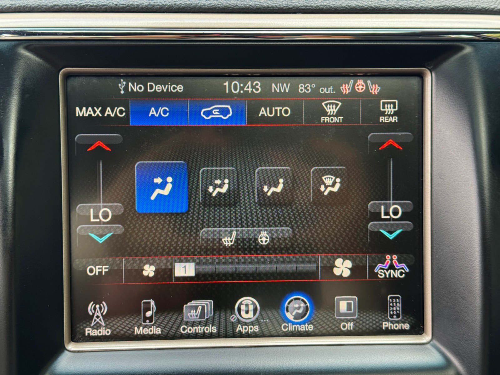 Used 2015 Jeep Grand Cherokee Altitude AWD/4WD image 29