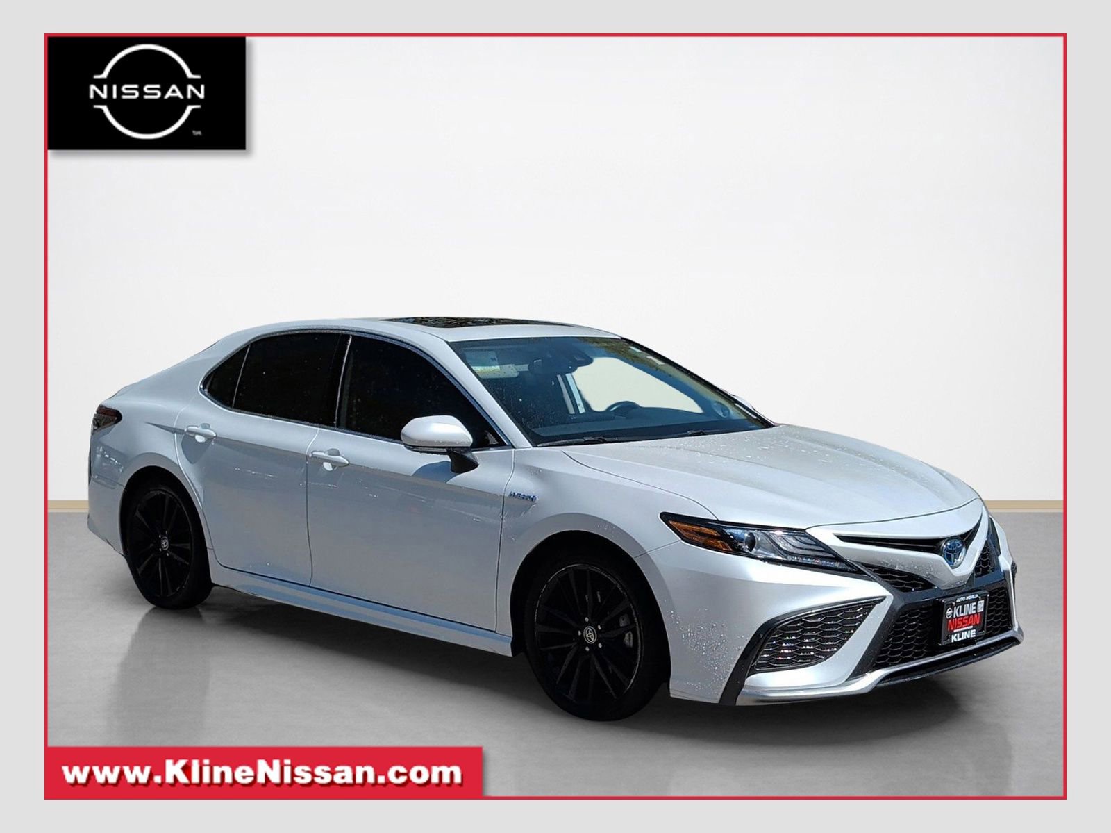 Used 2021 Toyota Camry XSE w/ Navigation Upgrade Package FWD image 1