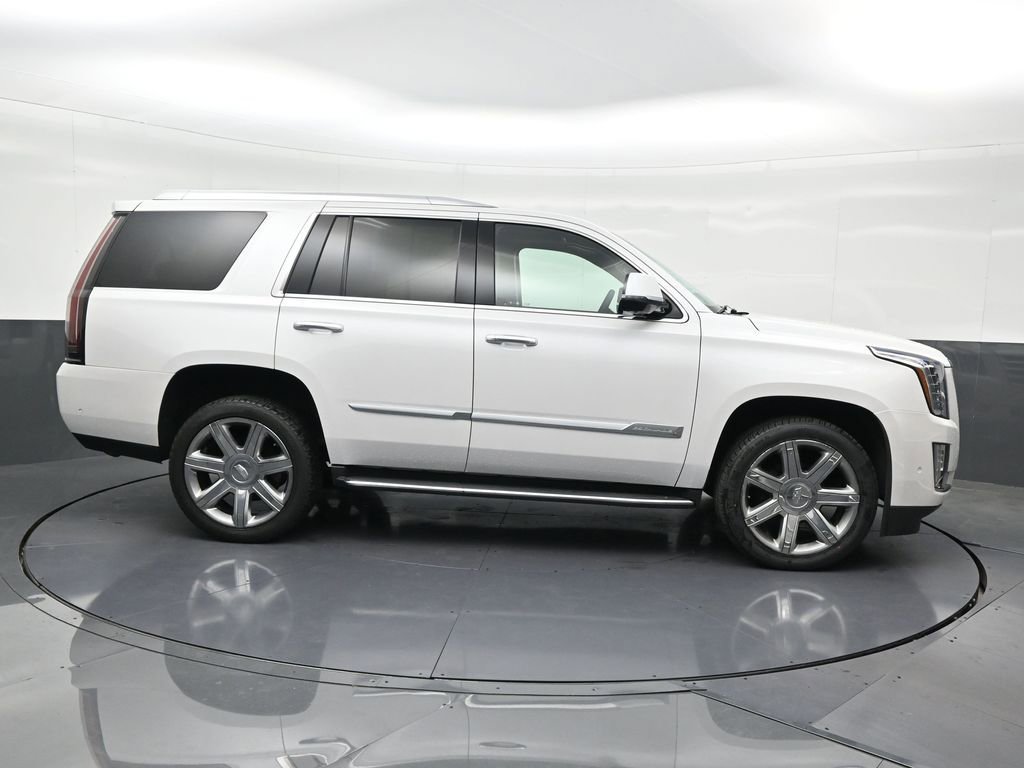 Used 2019 Cadillac Escalade Luxury RWD image 7