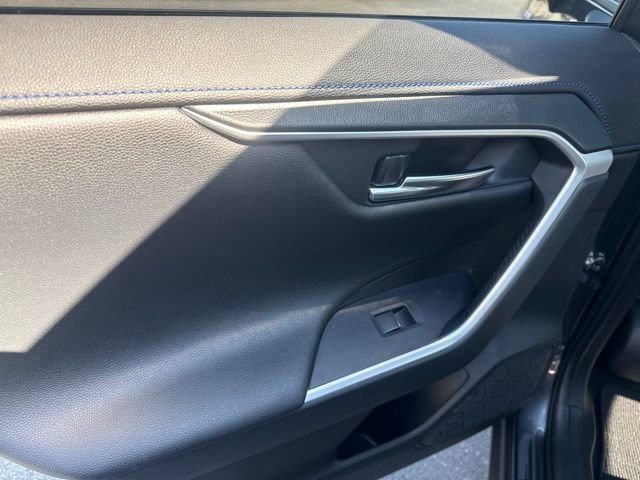 Used 2020 Toyota RAV4 XSE w/ XSE Grade Weather Package AWD/4WD image 22
