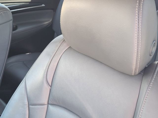 Used 2020 Buick Enclave Essence w/ Sport Touring Edition image 15