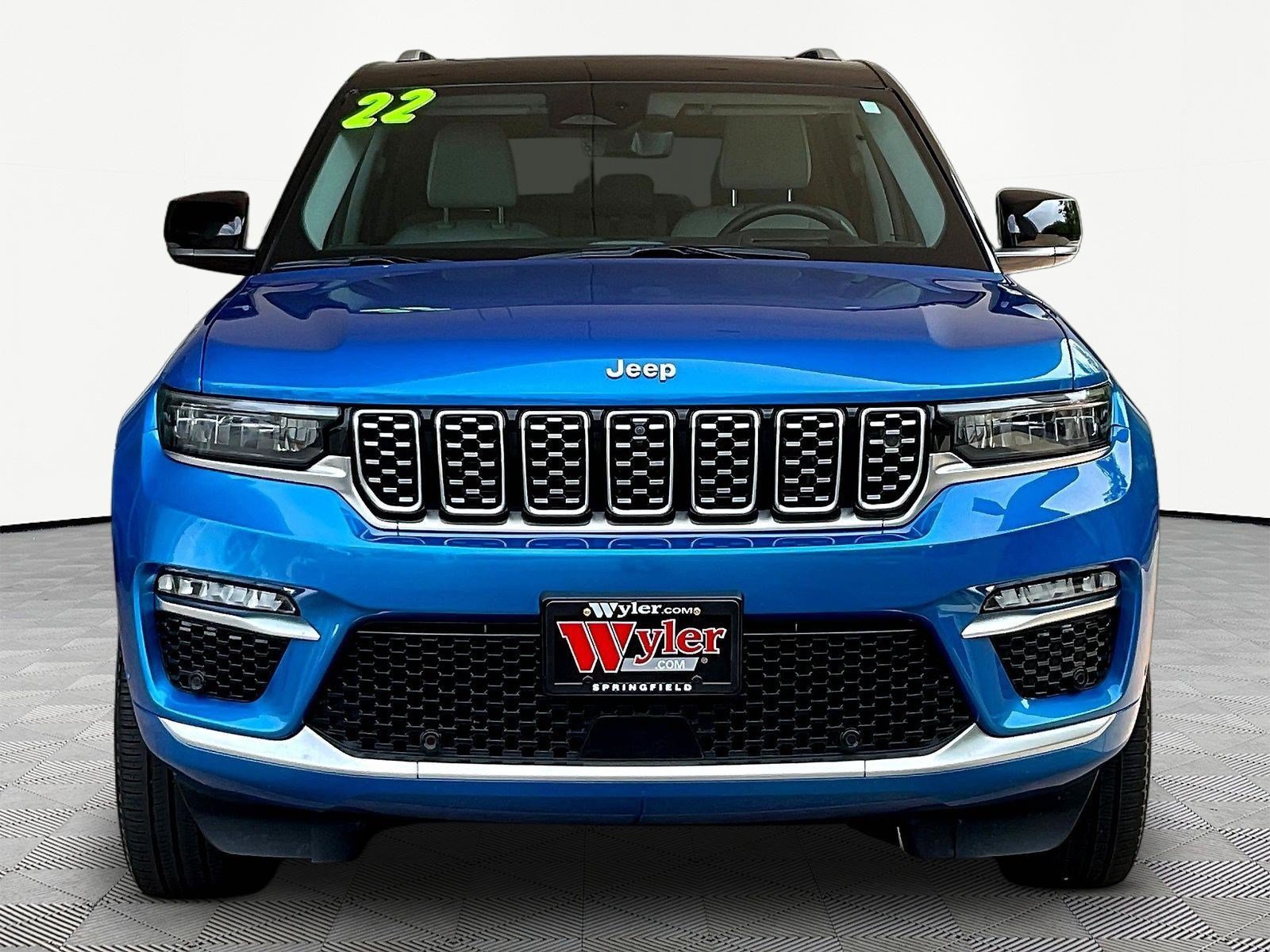 Used 2022 Jeep Grand Cherokee Summit w/ Advanced Protech Group IV AWD/4WD image 2