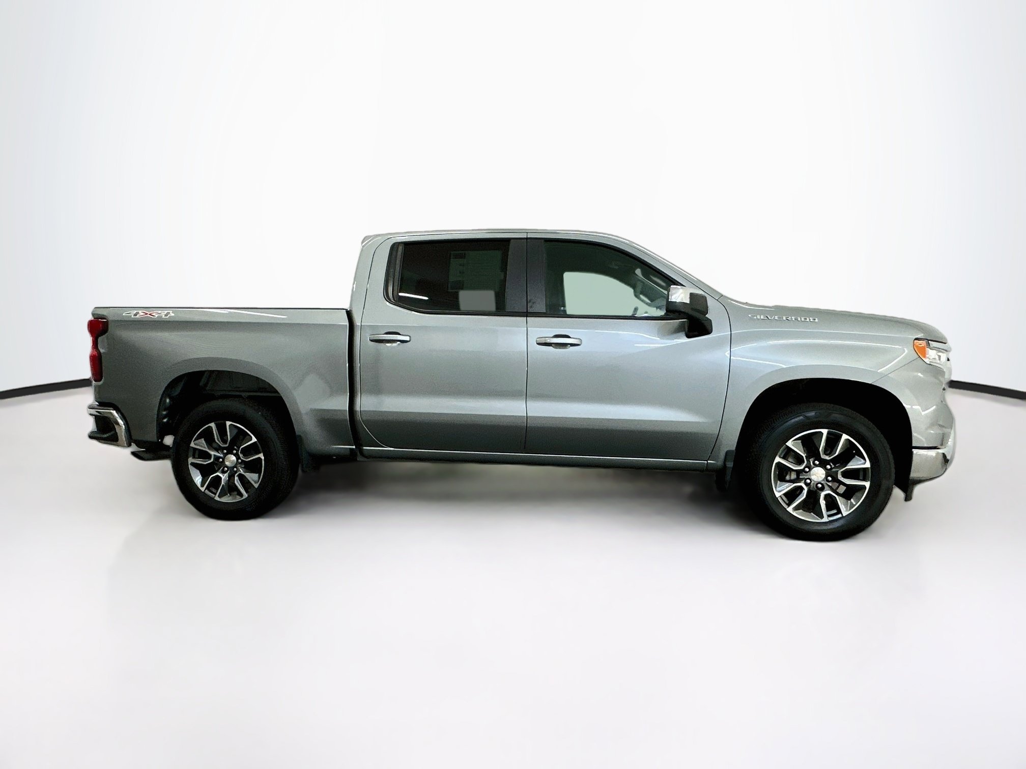 Used 2024 Chevrolet Silverado 1500 LT AWD/4WD image 10