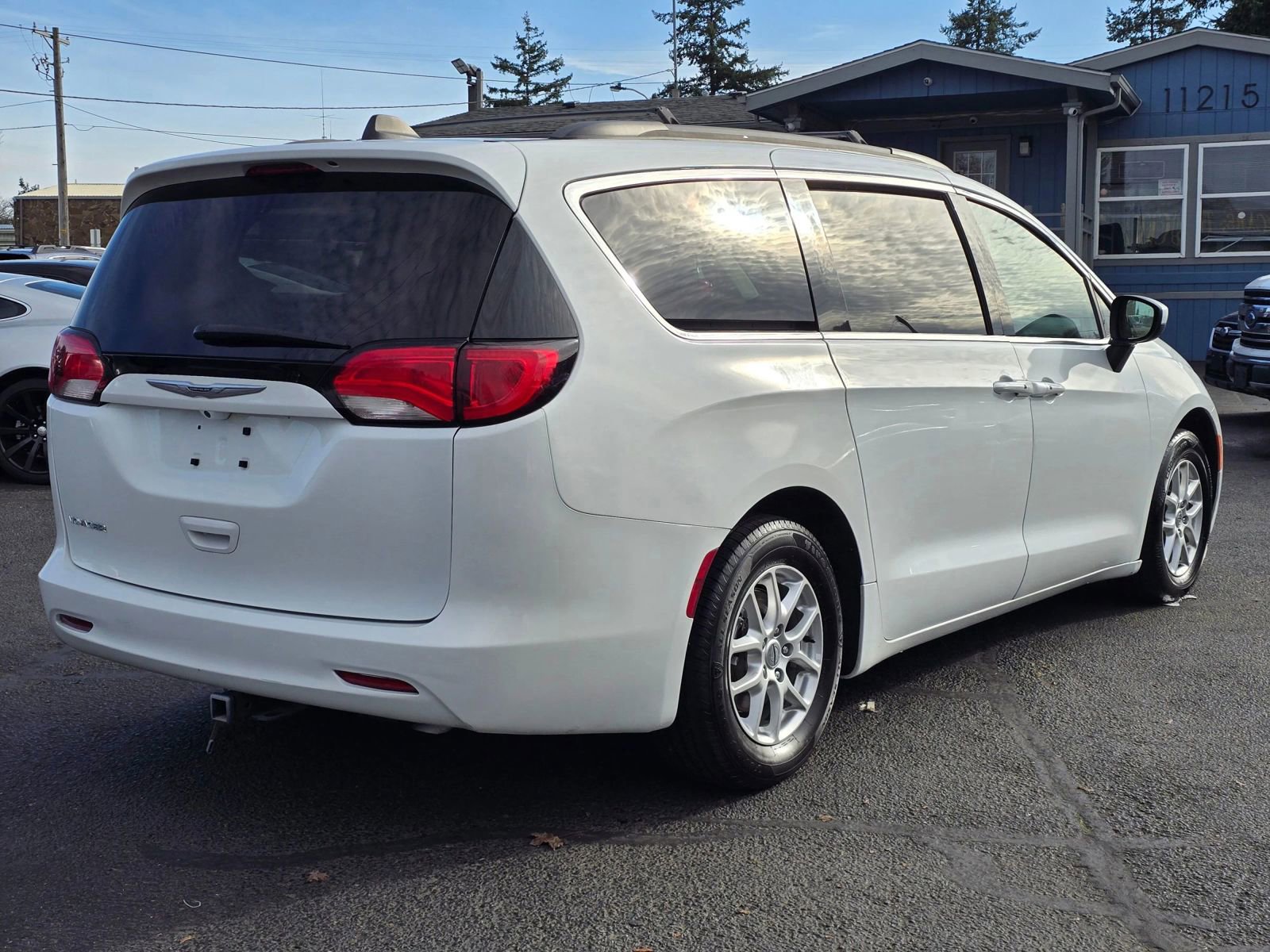 Used 2021 Chrysler Voyager Lxi image 5