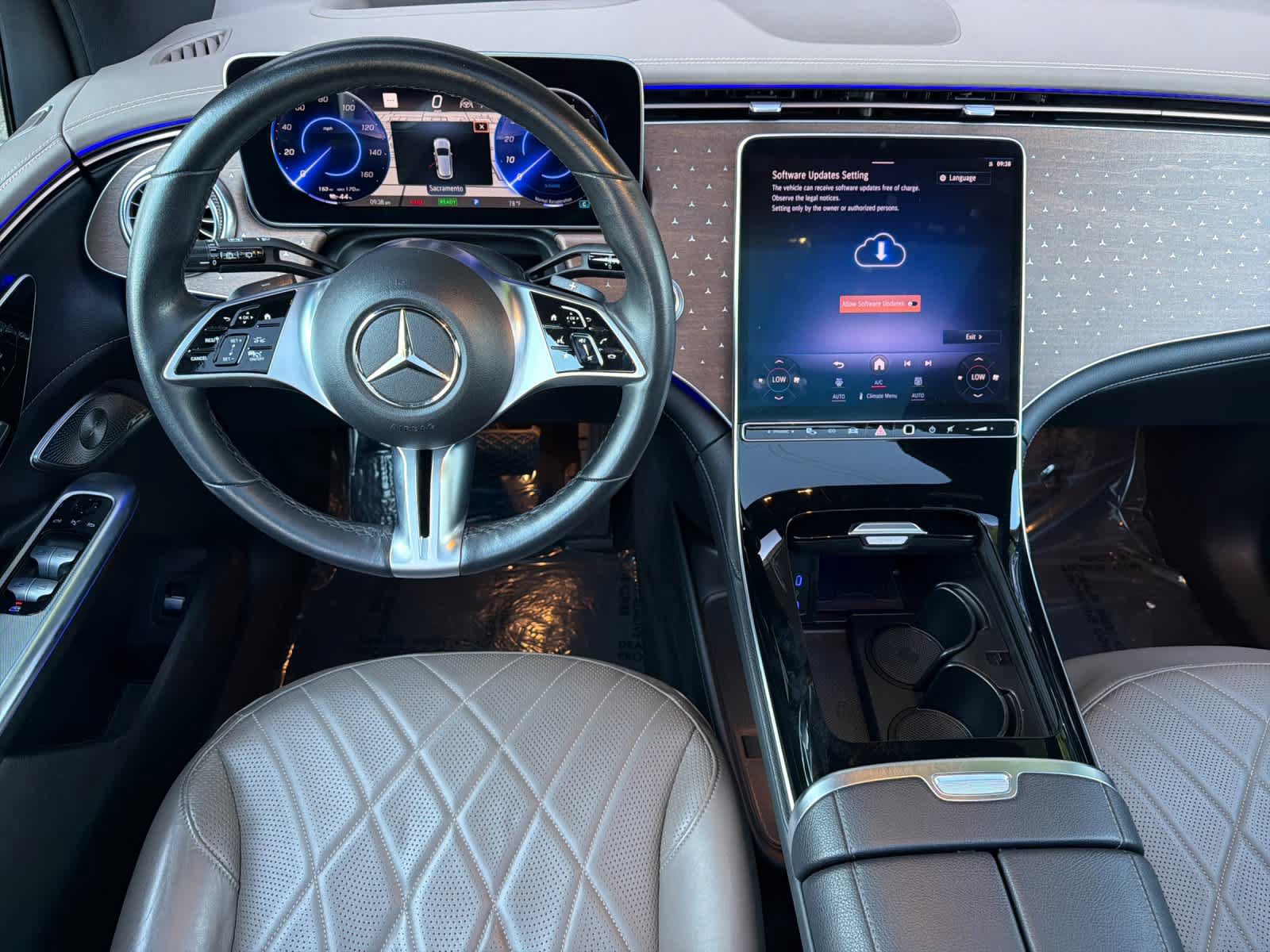 Certified 2023 Mercedes-Benz EQE 500 4MATIC SUV w/ Pinnacle Trim Package image 13