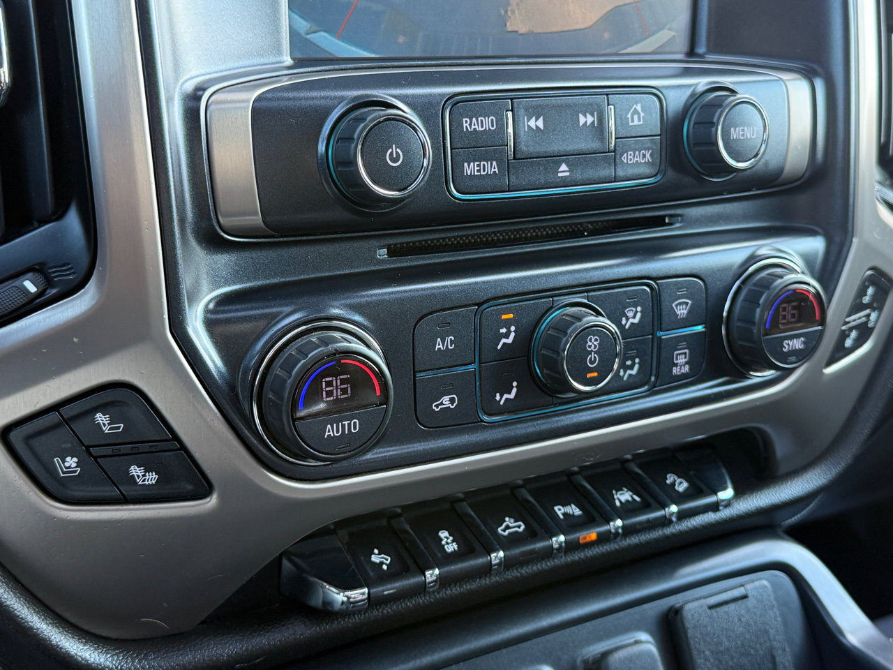 Used 2018 GMC Sierra 1500 Denali image 25