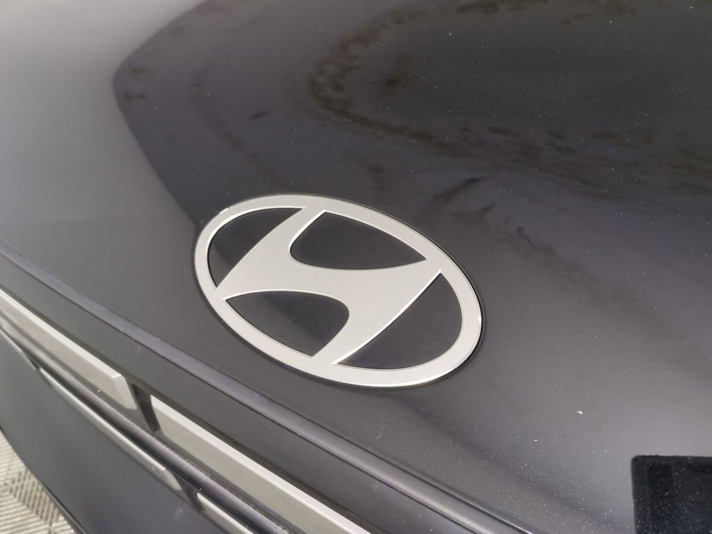 Certified 2025 Hyundai Santa Fe SEL image 13