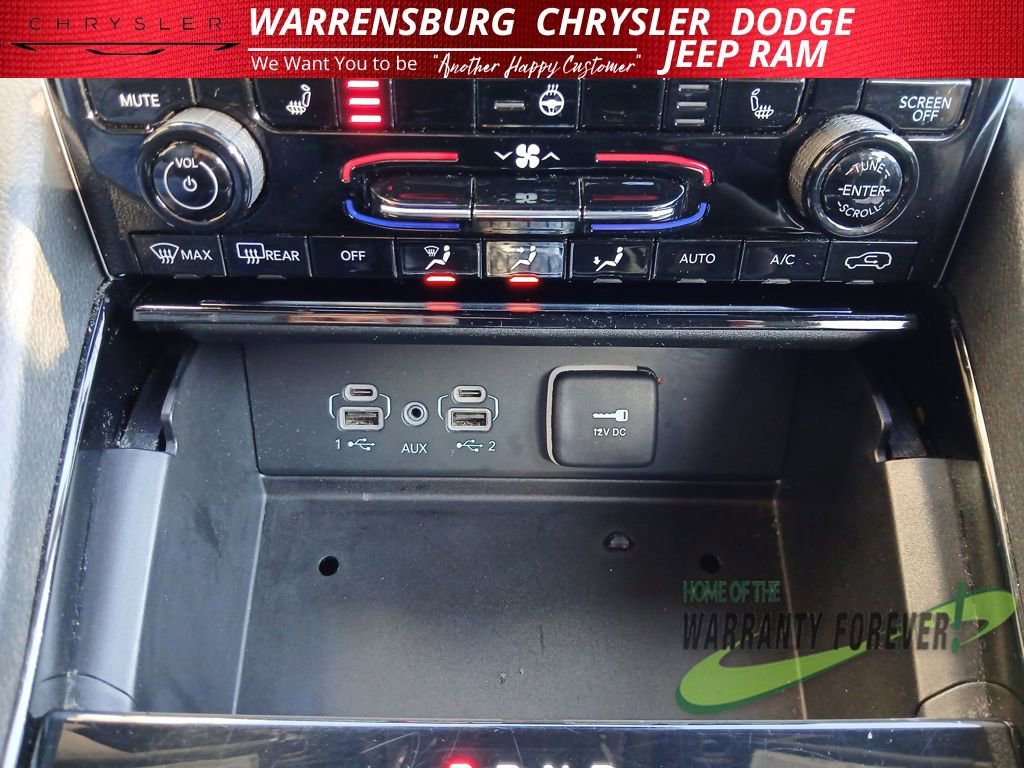 Used 2023 Jeep Grand Cherokee L Laredo image 30