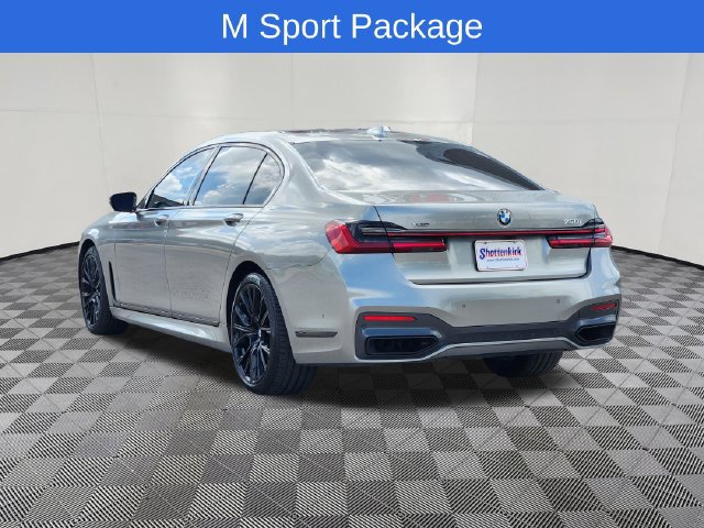 Used 2022 BMW 750i xDrive w/ M Sport Package AWD/4WD image 4