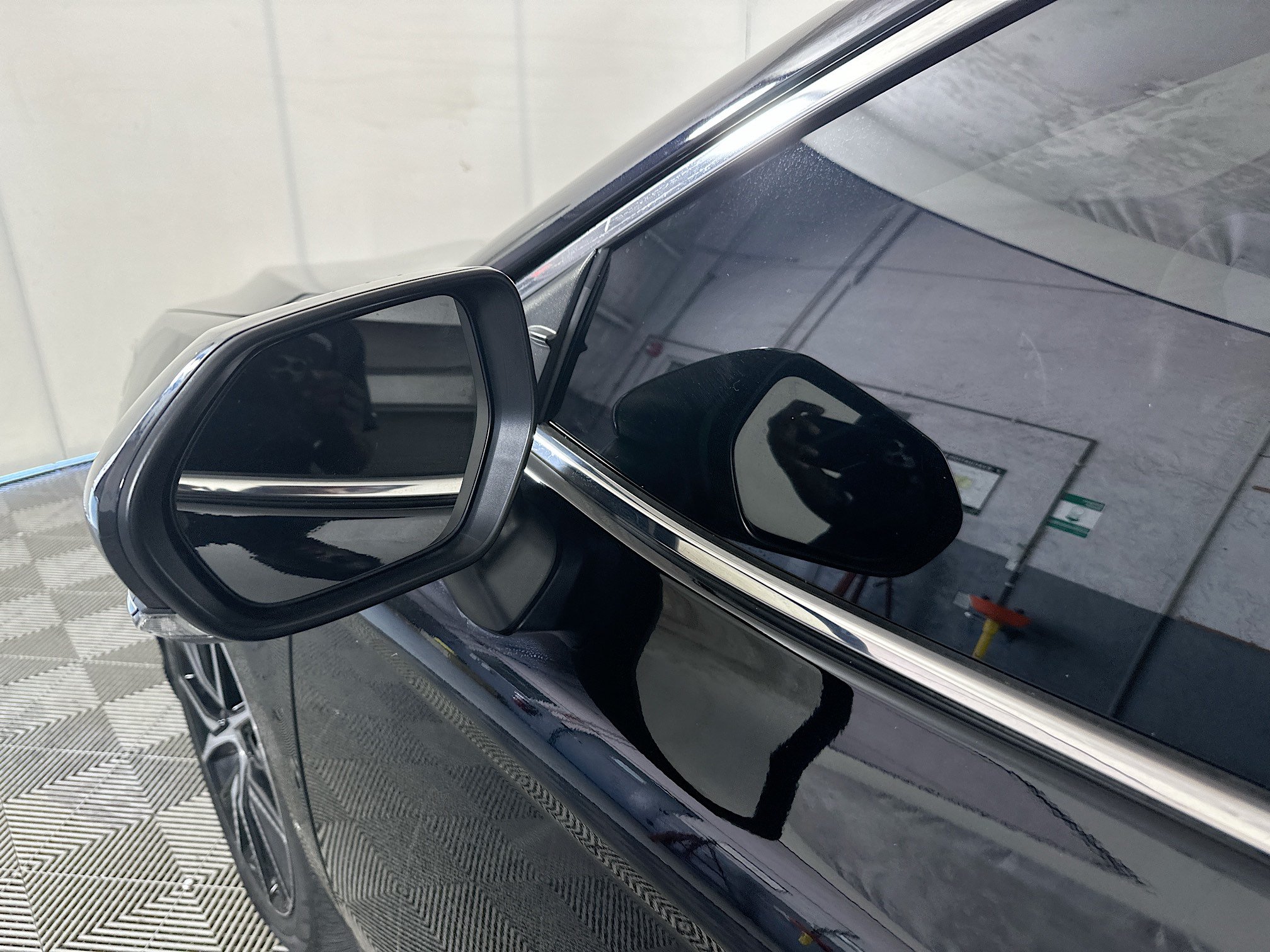 Used 2023 Toyota Camry SE FWD image 10