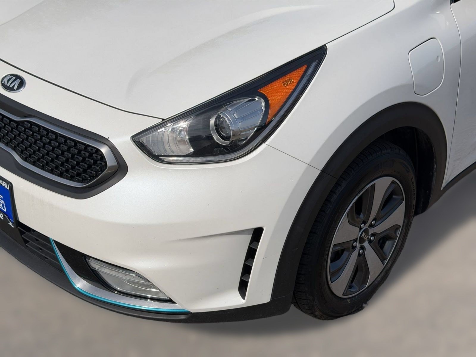 Used 2019 Kia Niro EX FWD image 11