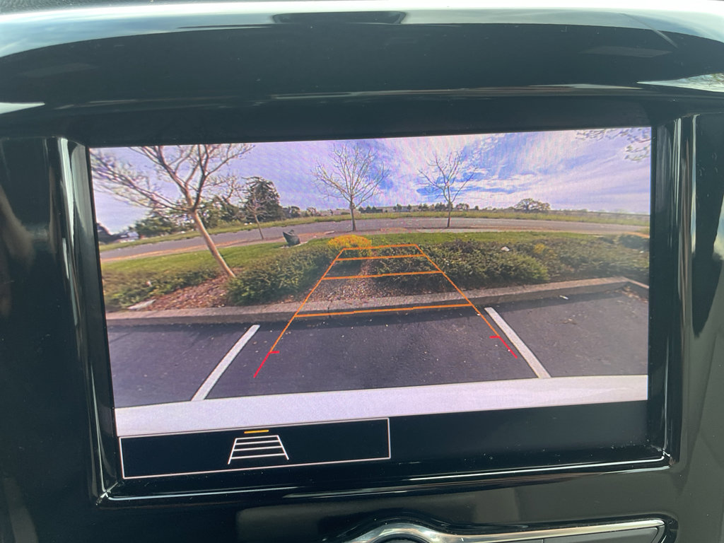 Used 2023 Chevrolet Traverse LS w/ Safety Package image 23