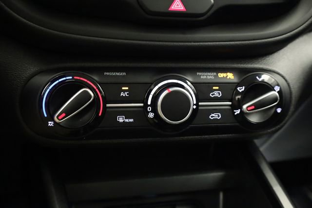 Used 2025 Kia Soul LX w/ LX Technology Package FWD image 22