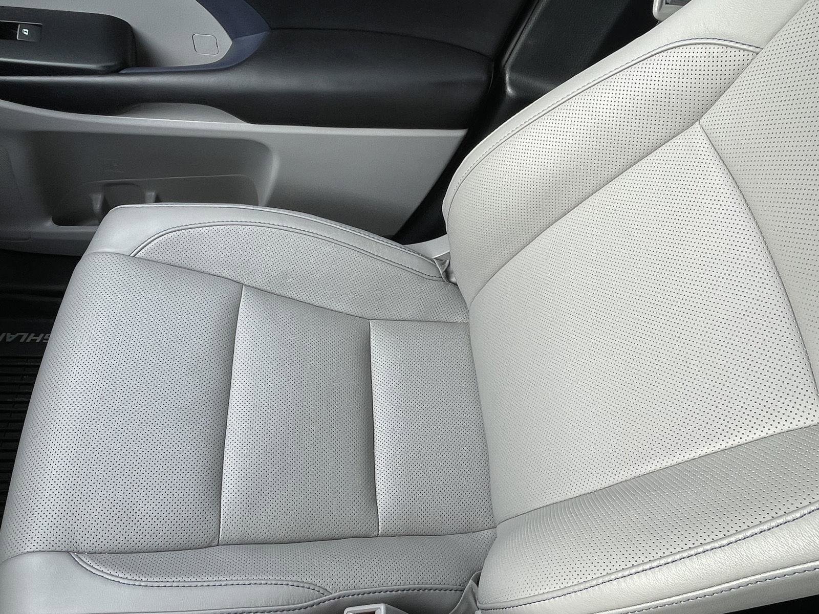 Used 2019 Toyota Highlander Limited image 24