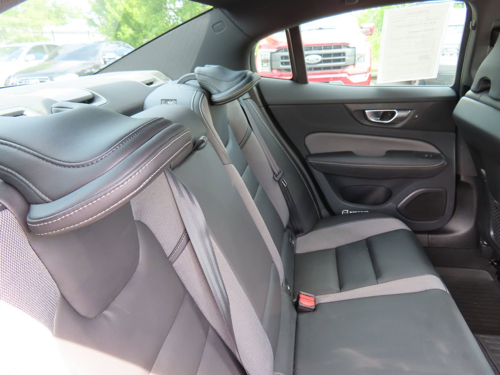 Used 2024 Volvo S60 B5 Plus w/ Climate Package AWD/4WD image 36