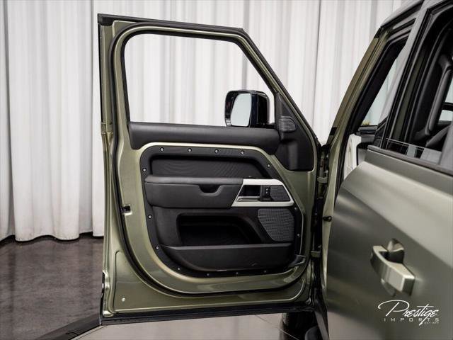 Used 2021 Land Rover Defender 110 X-Dynamic HSE AWD/4WD image 20