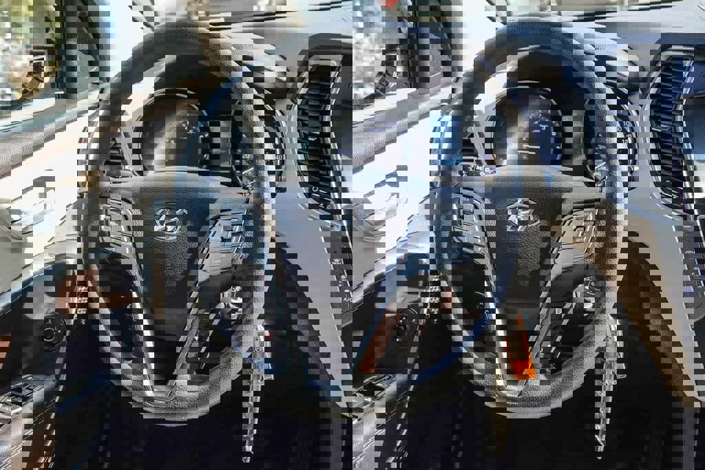 Used 2018 Hyundai Santa Fe SE image 14