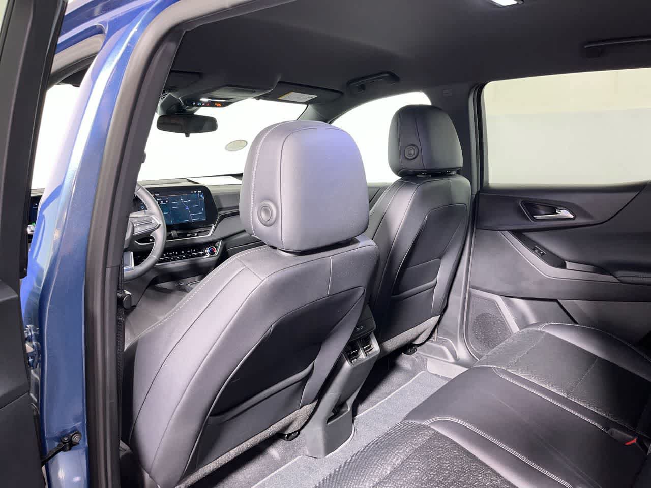 Used 2025 Chevrolet Equinox LT w/ Convenience Package II FWD image 25