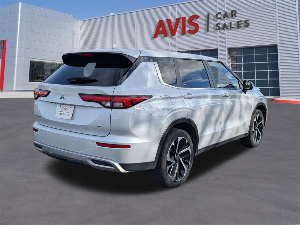 Used 2024 Mitsubishi Outlander SE image 6