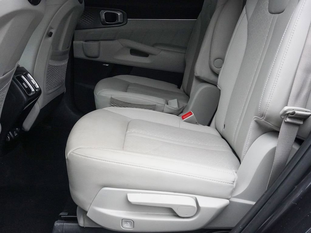 Used 2023 Kia Sorento SX Prestige image 34
