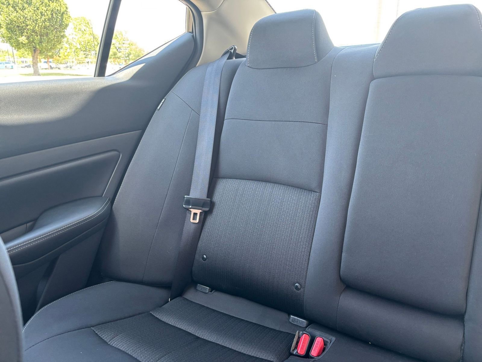 Used 2025 Nissan Altima 2.5 SV FWD image 39