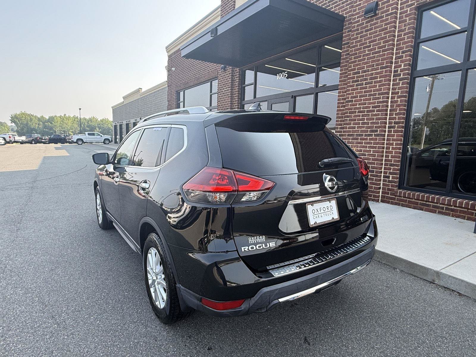 Used 2020 Nissan Rogue S w/ Special Edition Package FWD image 4