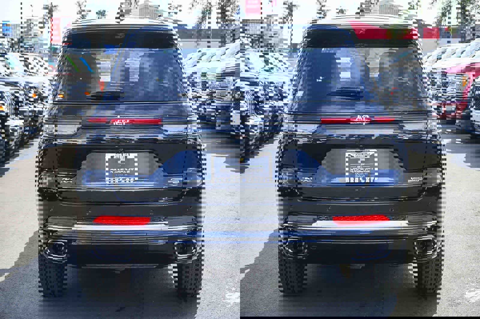 Used 2022 Jeep Grand Cherokee Summit w/ Advanced Protech Group IV image 5