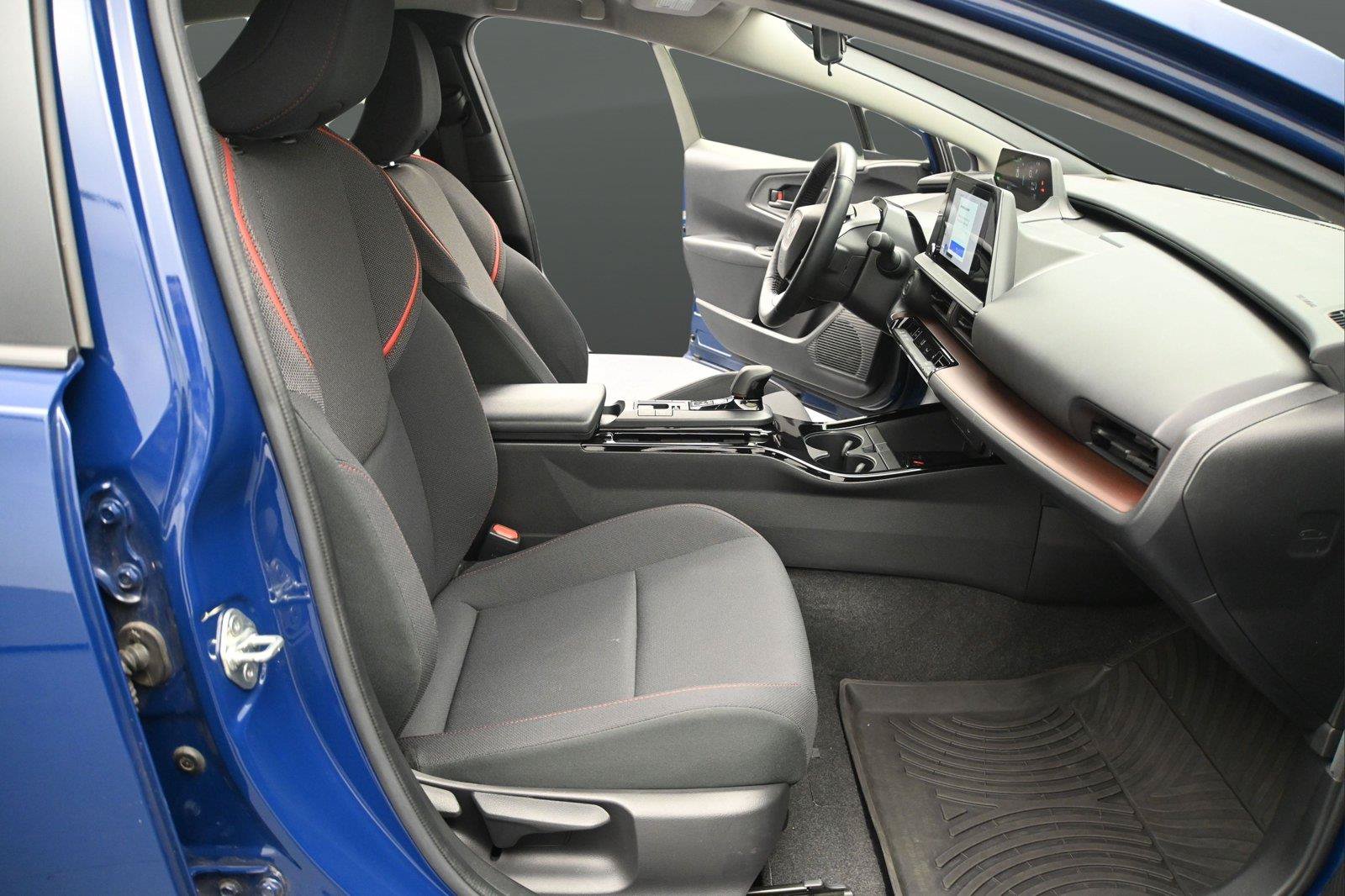 Used 2023 Toyota Prius Prime FWD image 14