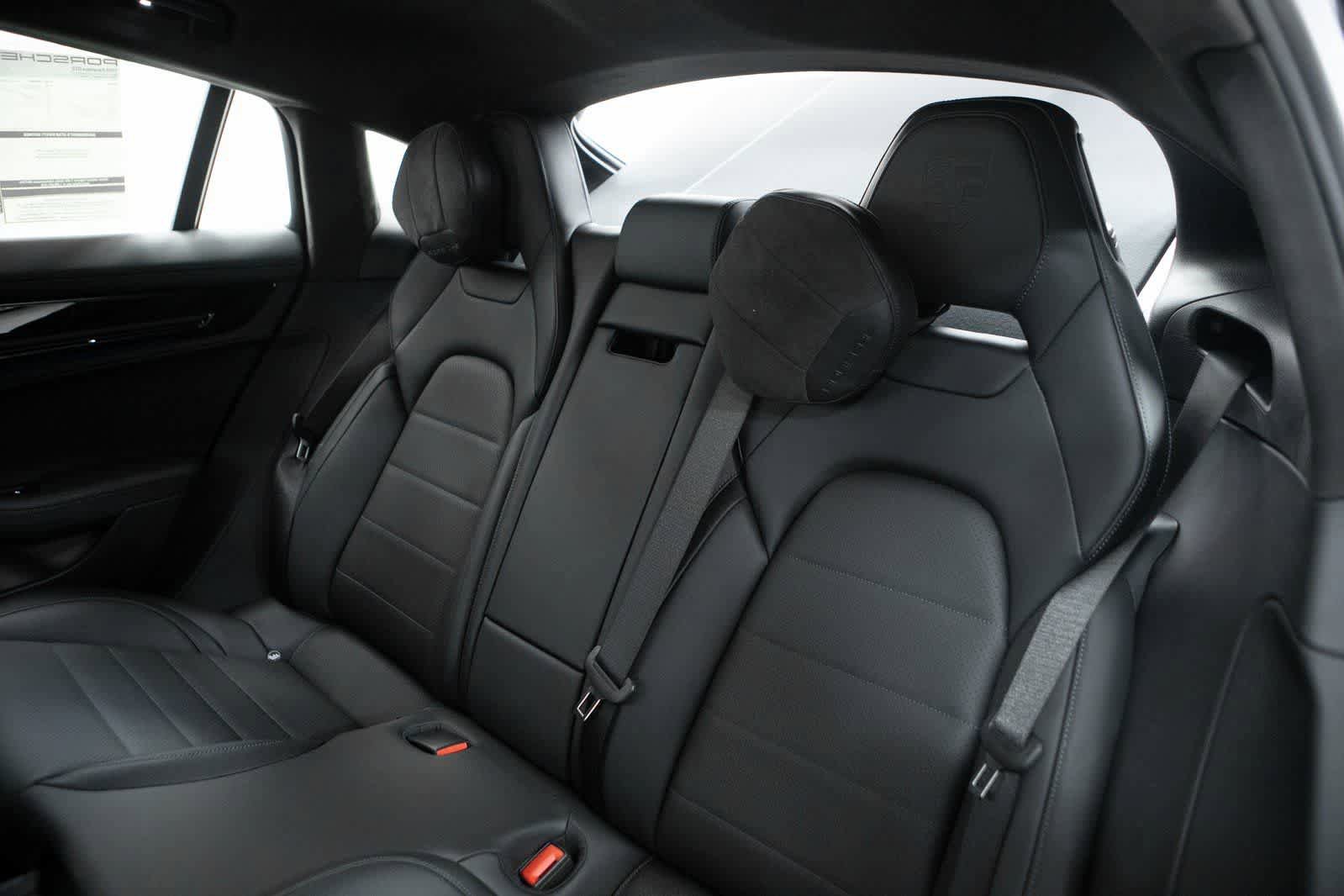 New 2026 Porsche Panamera GTS image 31