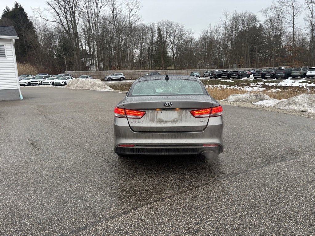 Used 2017 Kia Optima EX w/ Premium Package image 4